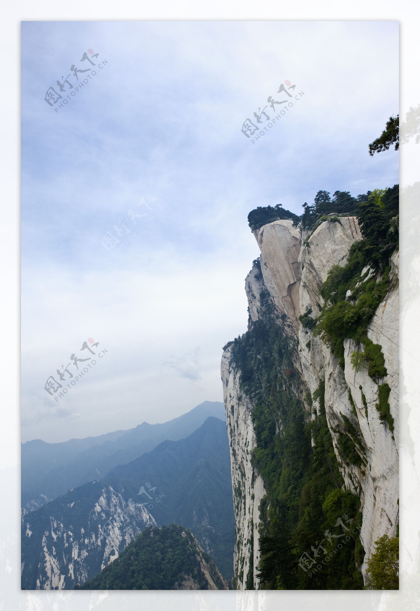 华山悬崖山壁图片