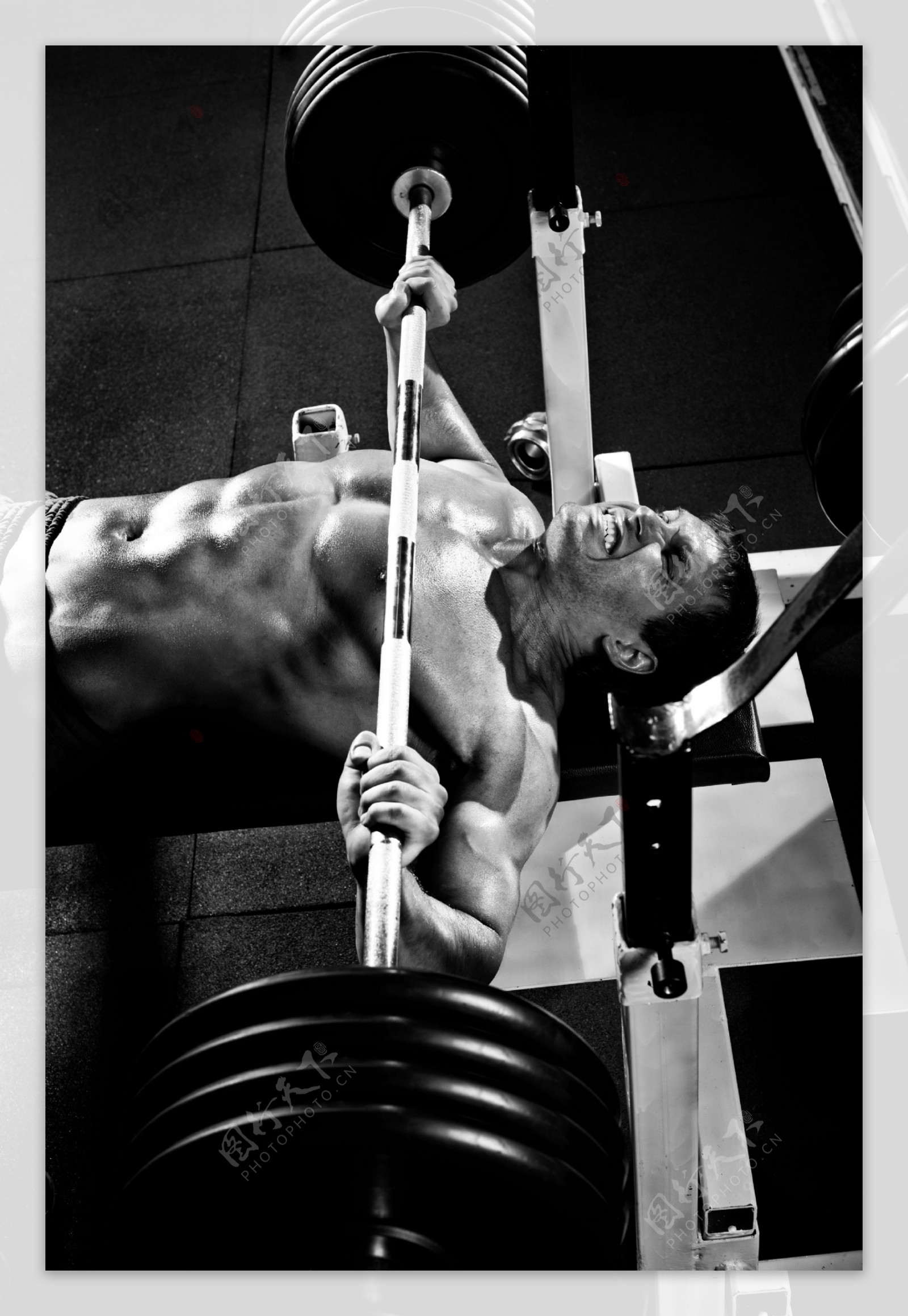举重的肌肉男人图片