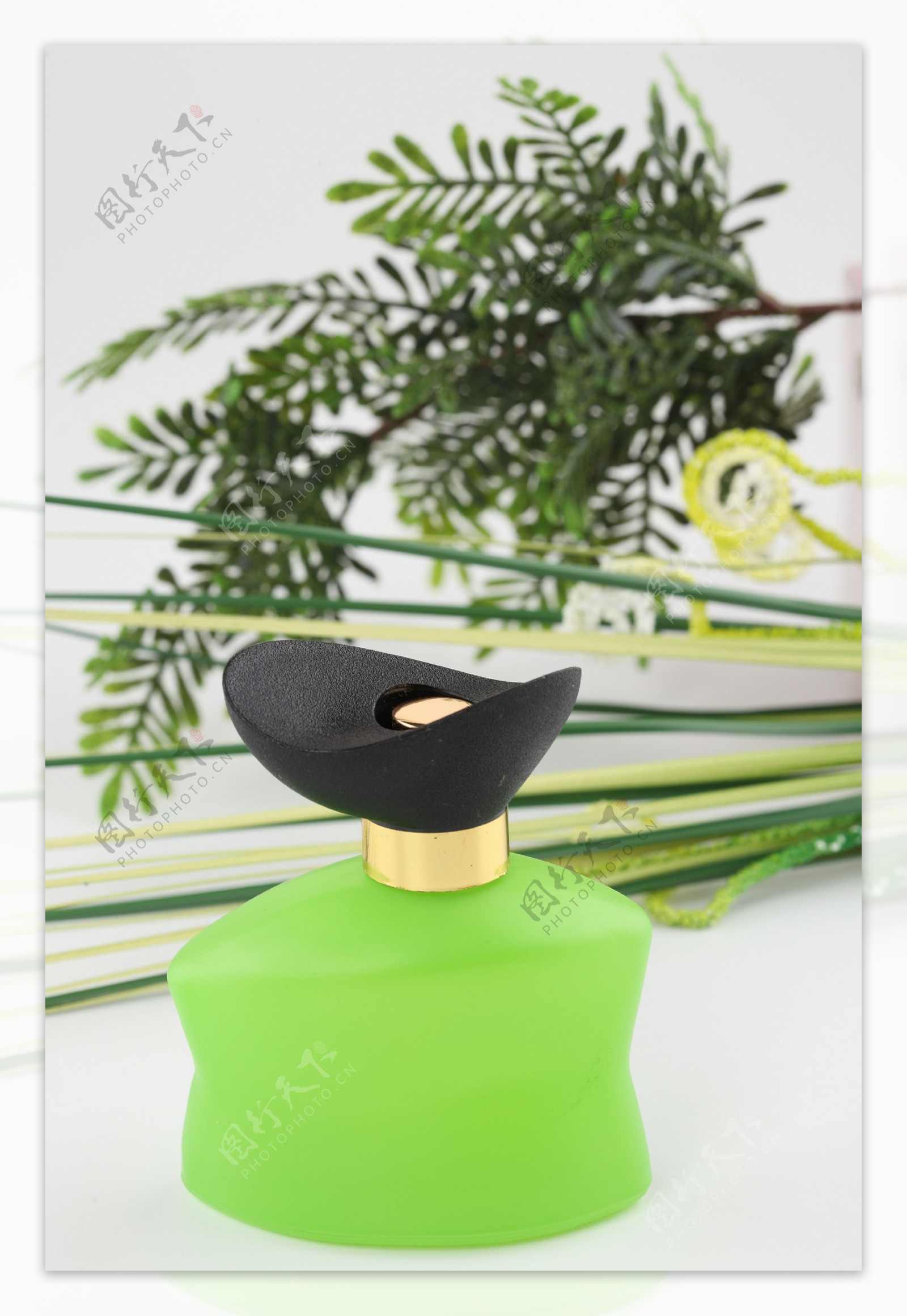 绿色香水图片