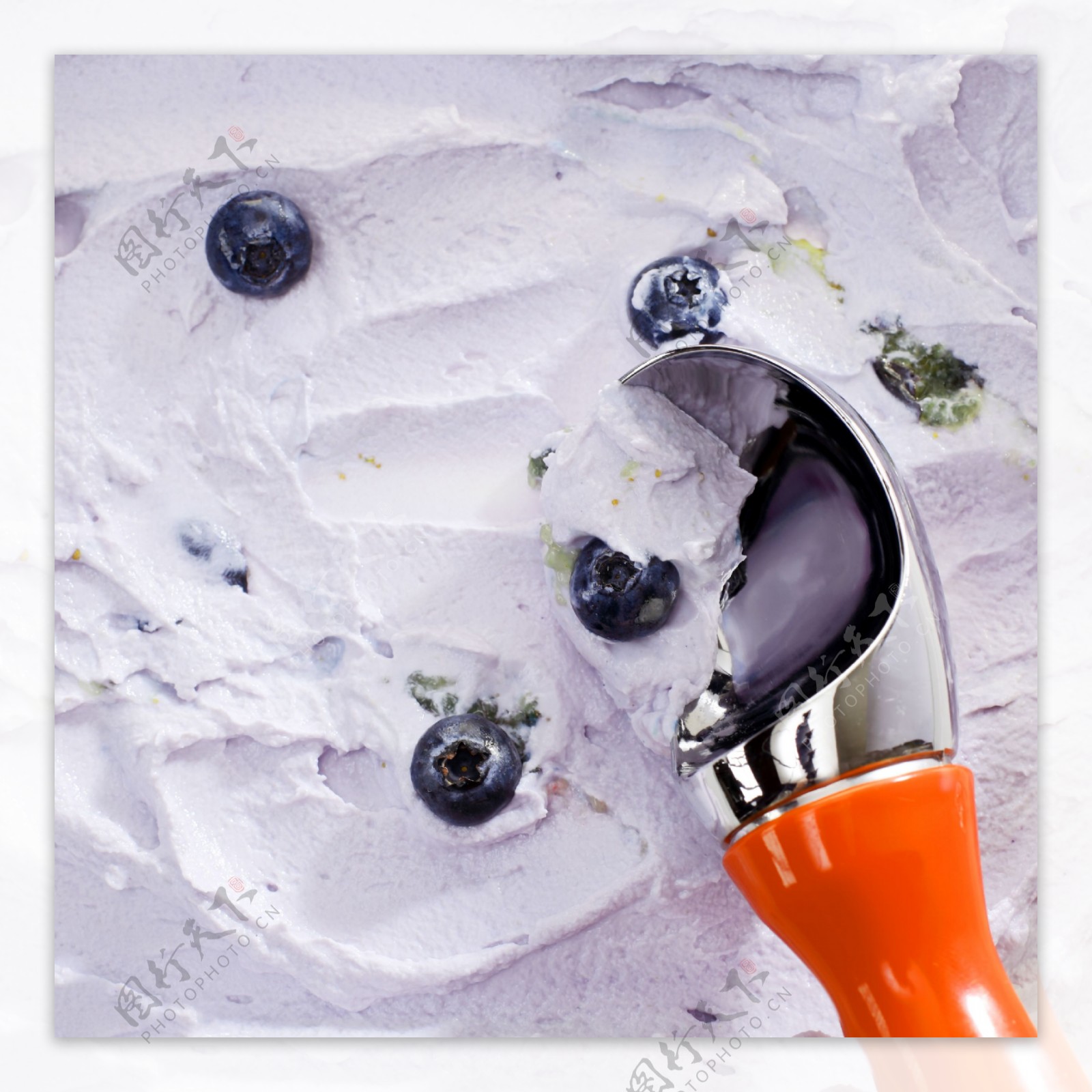 蓝莓果酱冰淇淋图片