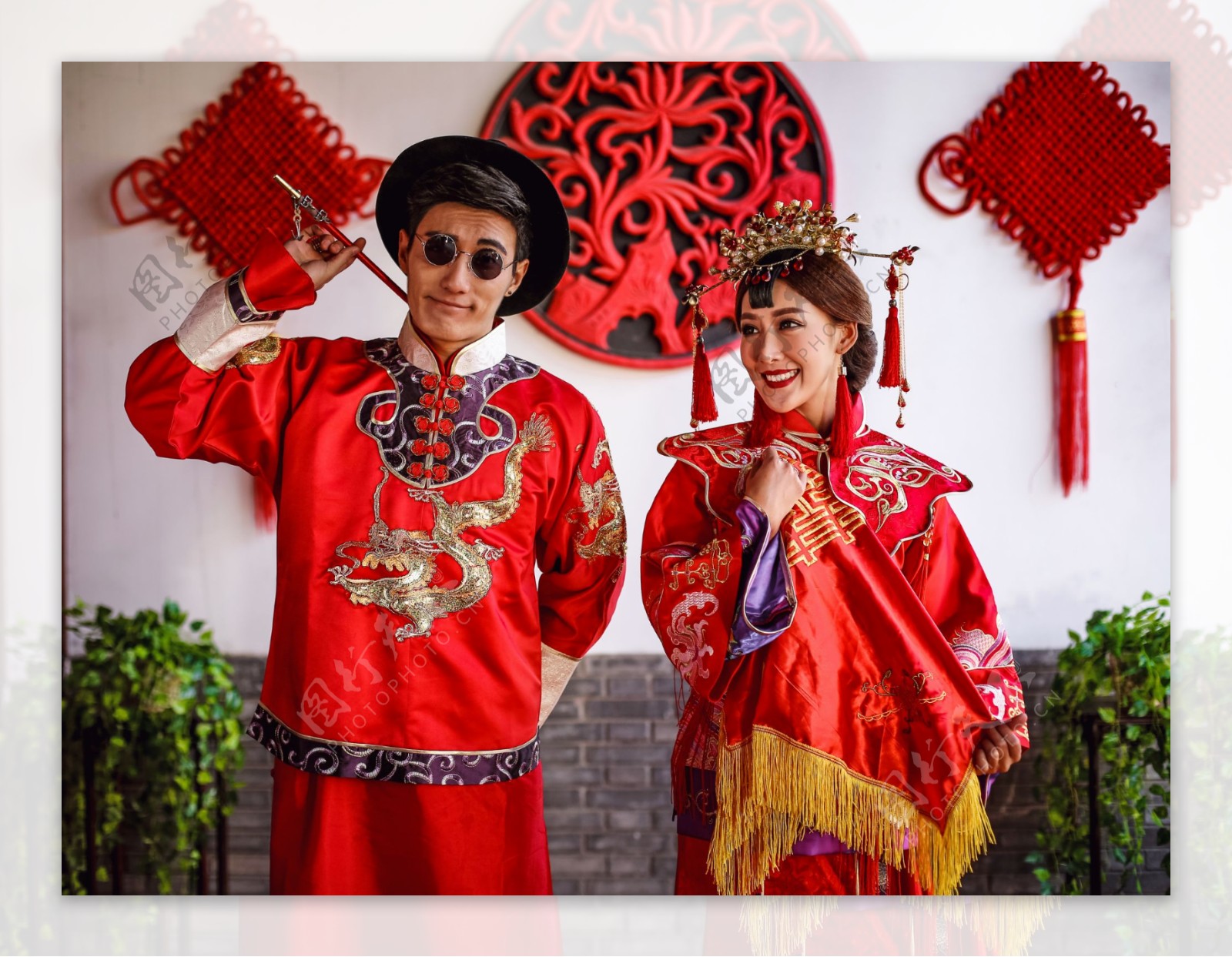 中式传统婚礼婚纱照图片
