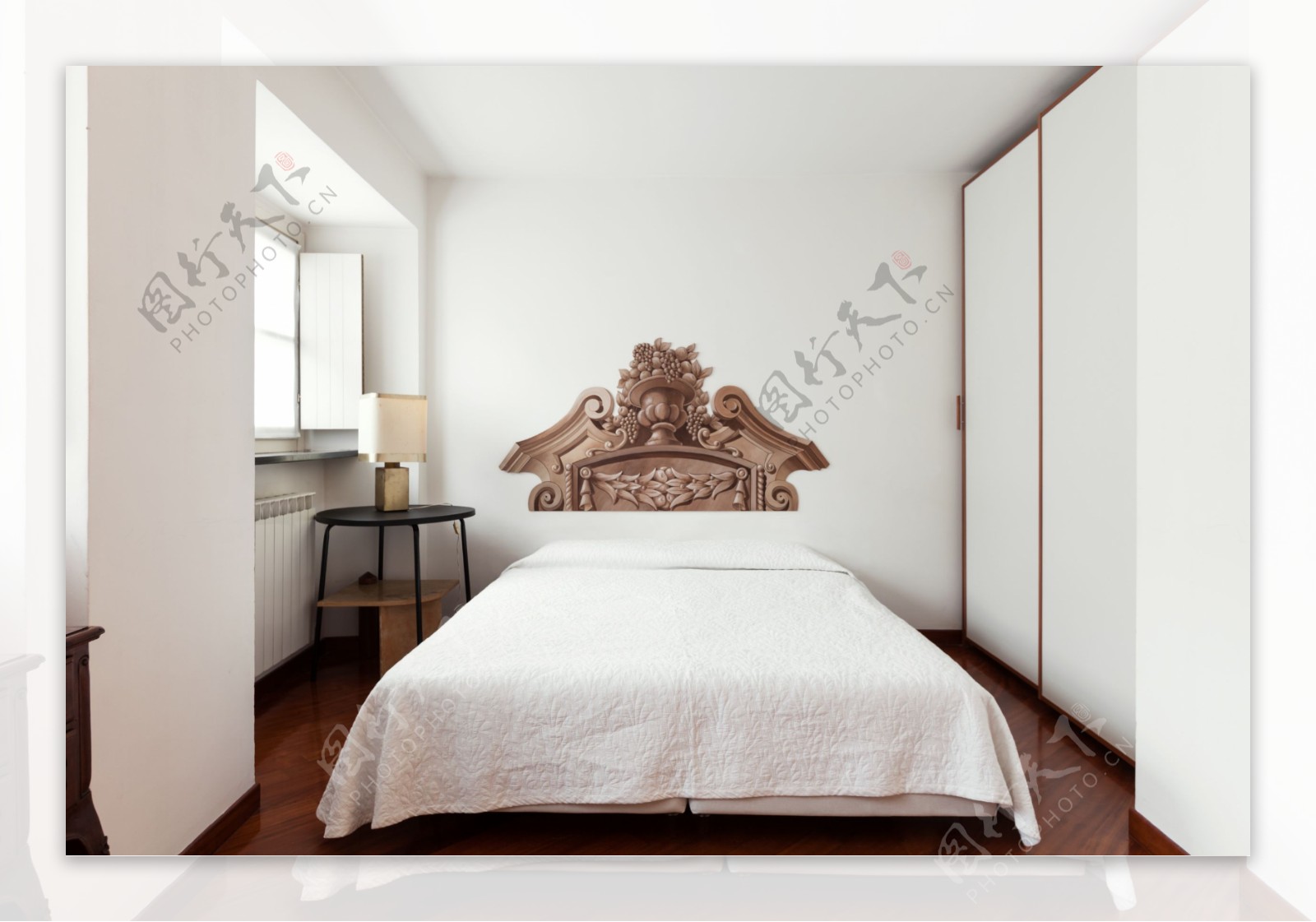 白色系列窄小卧室设计图片