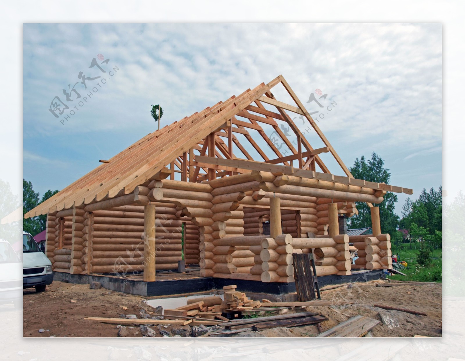 荒野木屋建造，一口气看完花3年徒手打造豪华木屋！
