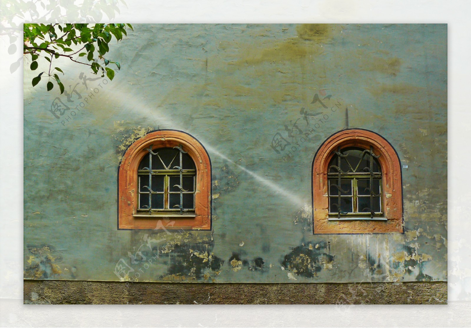 古老建筑窗户图片