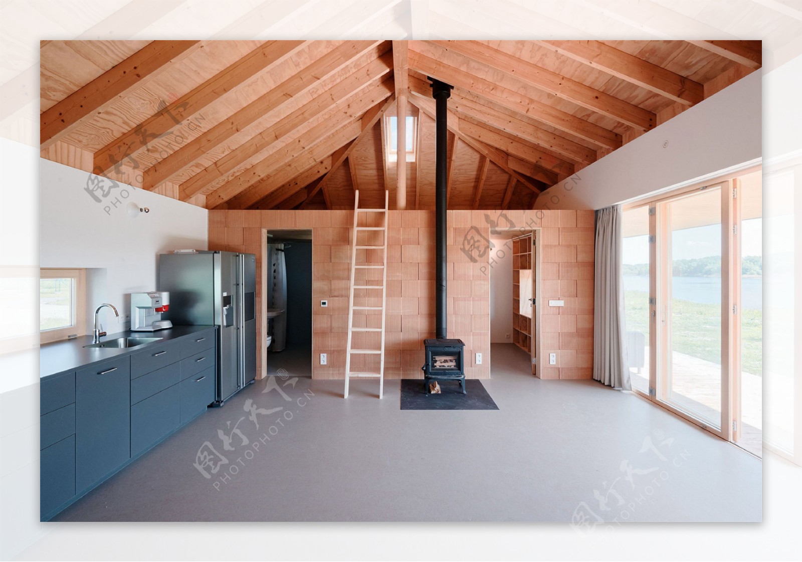现代简约厨房实木吊顶设计图