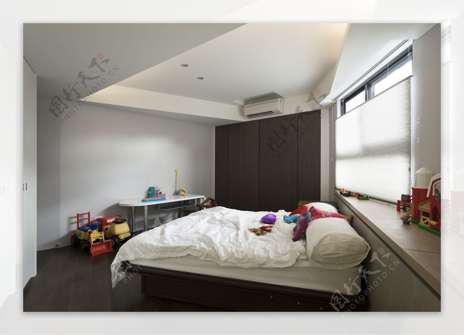 现代港式儿童卧室装修效果图