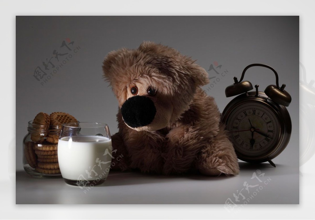 闹钟玩具熊与美食图片