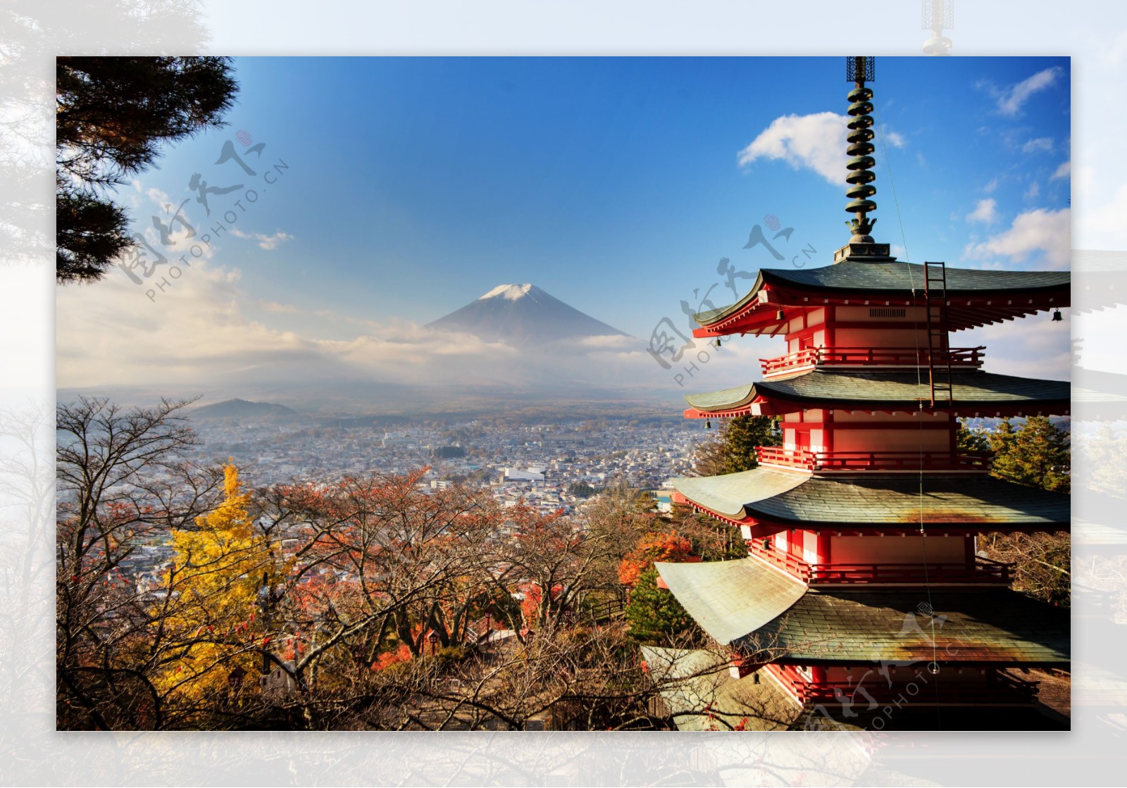 日本富士山与塔建筑图片