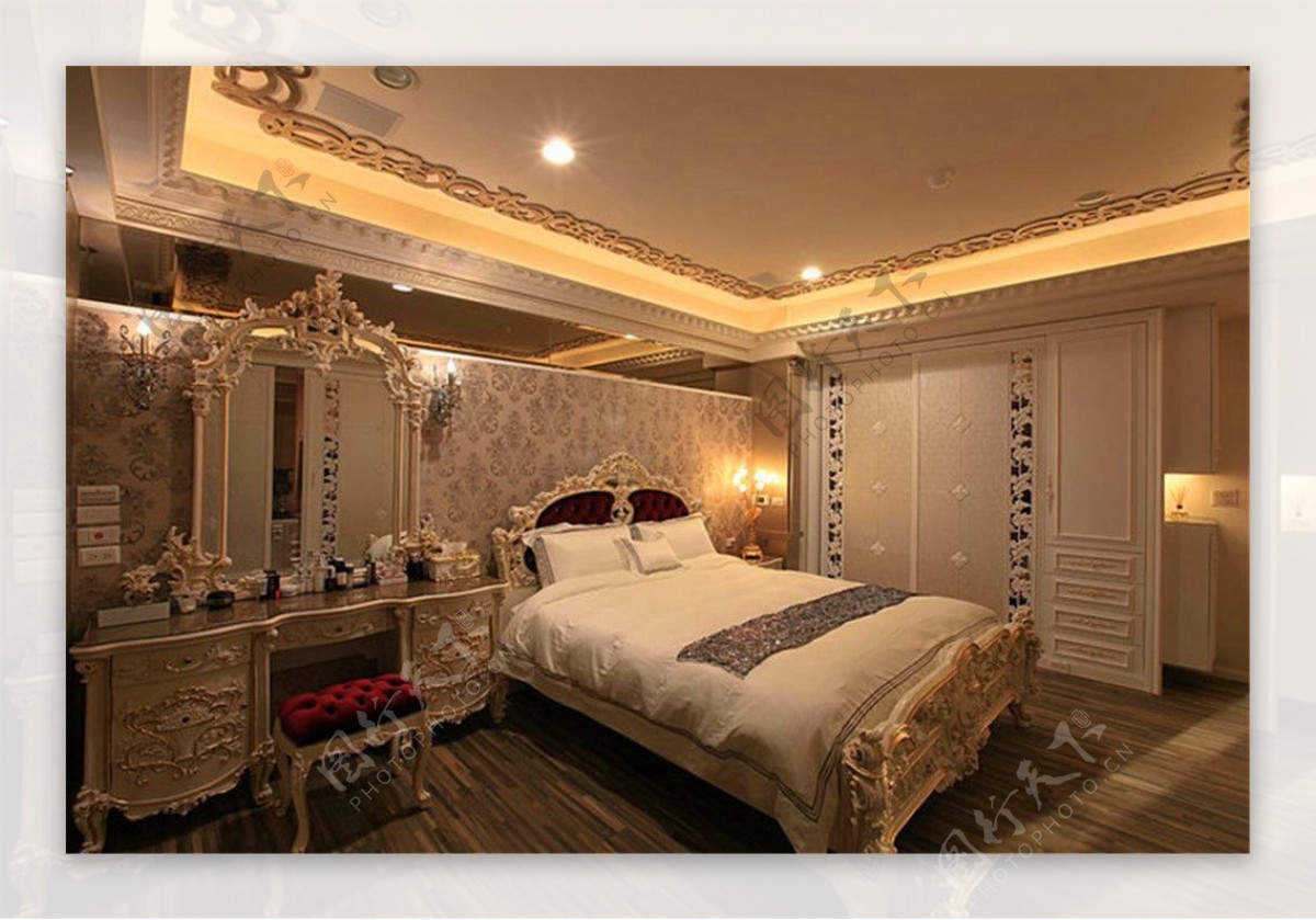 美式别墅卧室装修效果图