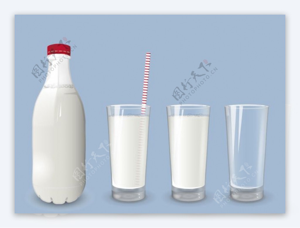 三杯牛奶和奶瓶图片