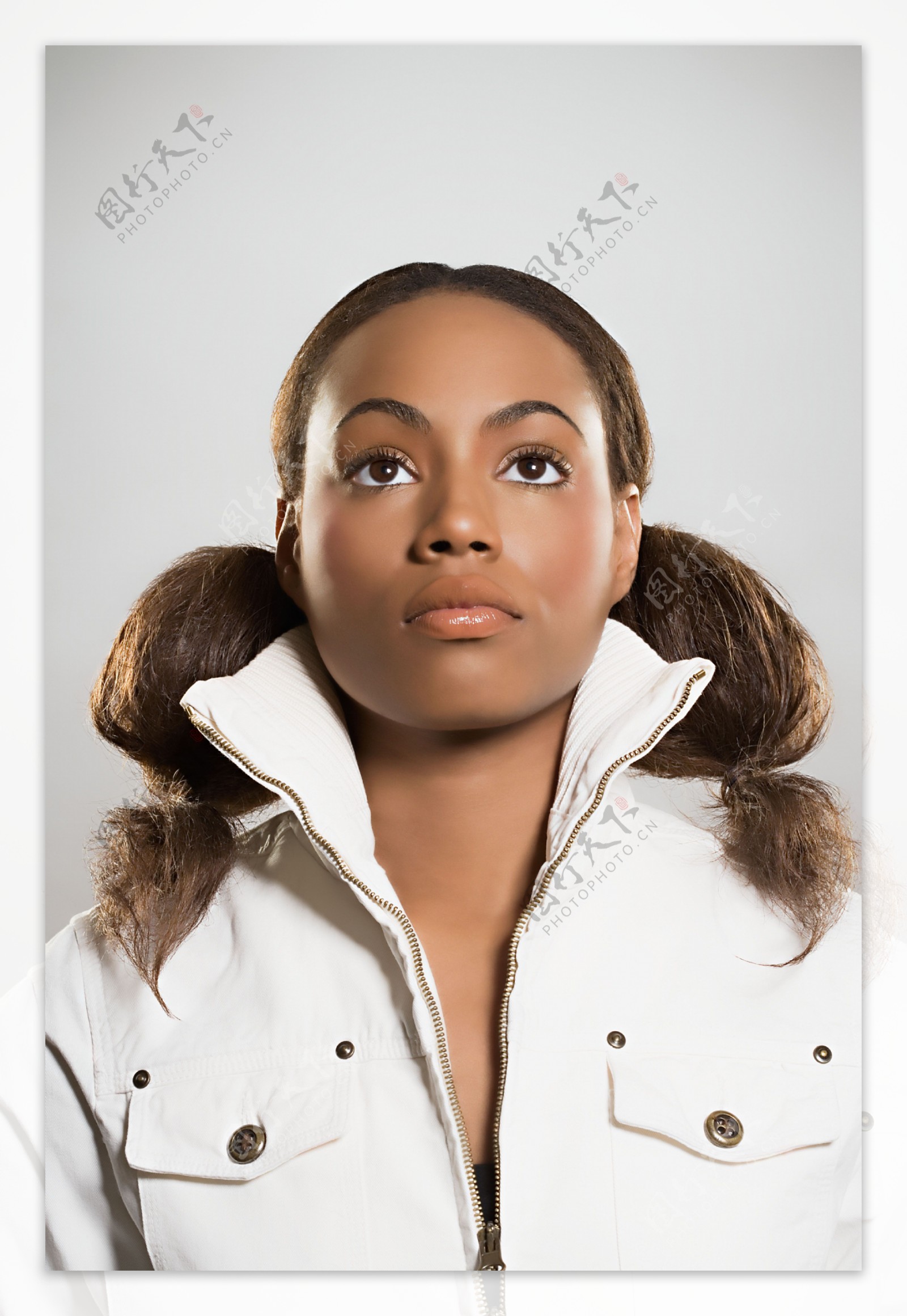 爆炸式发型黑人美女图片素材-编号27447152-图行天下