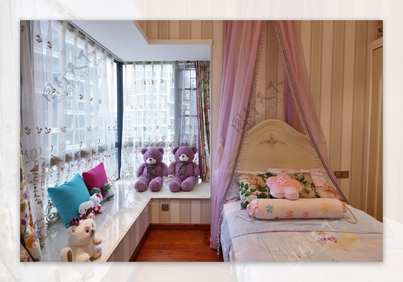 美式粉色卧室窗户设计图