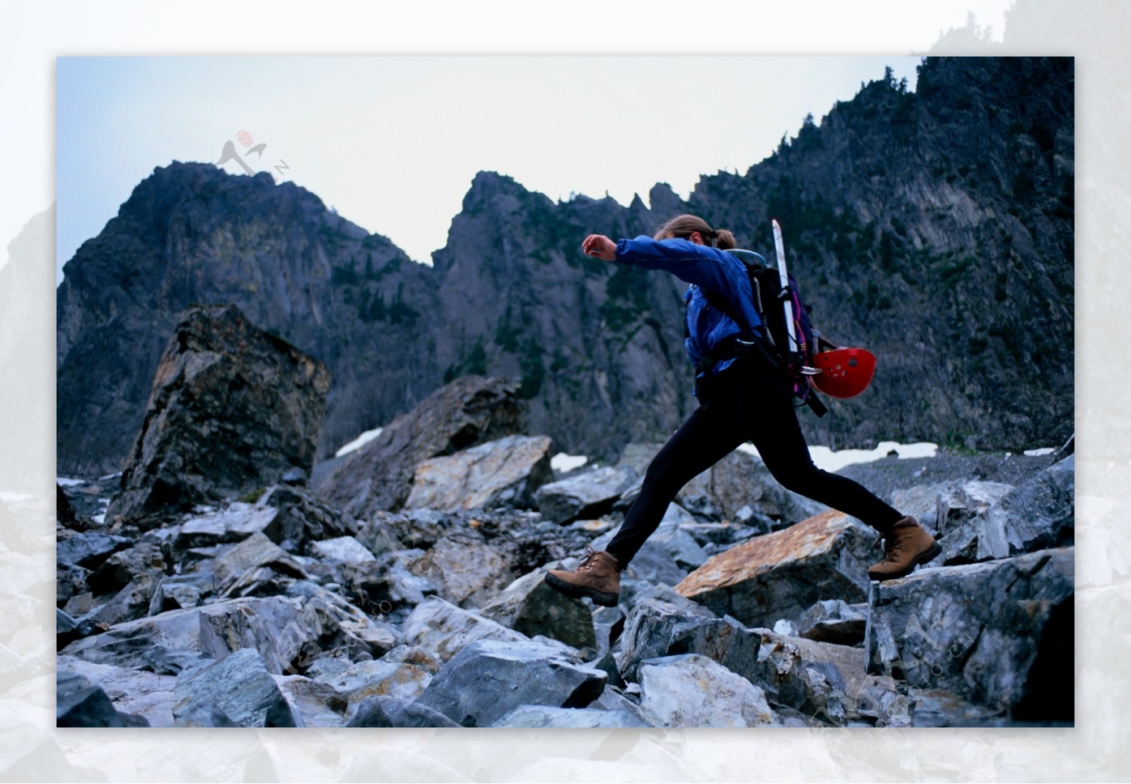 登山运动人物摄影图片