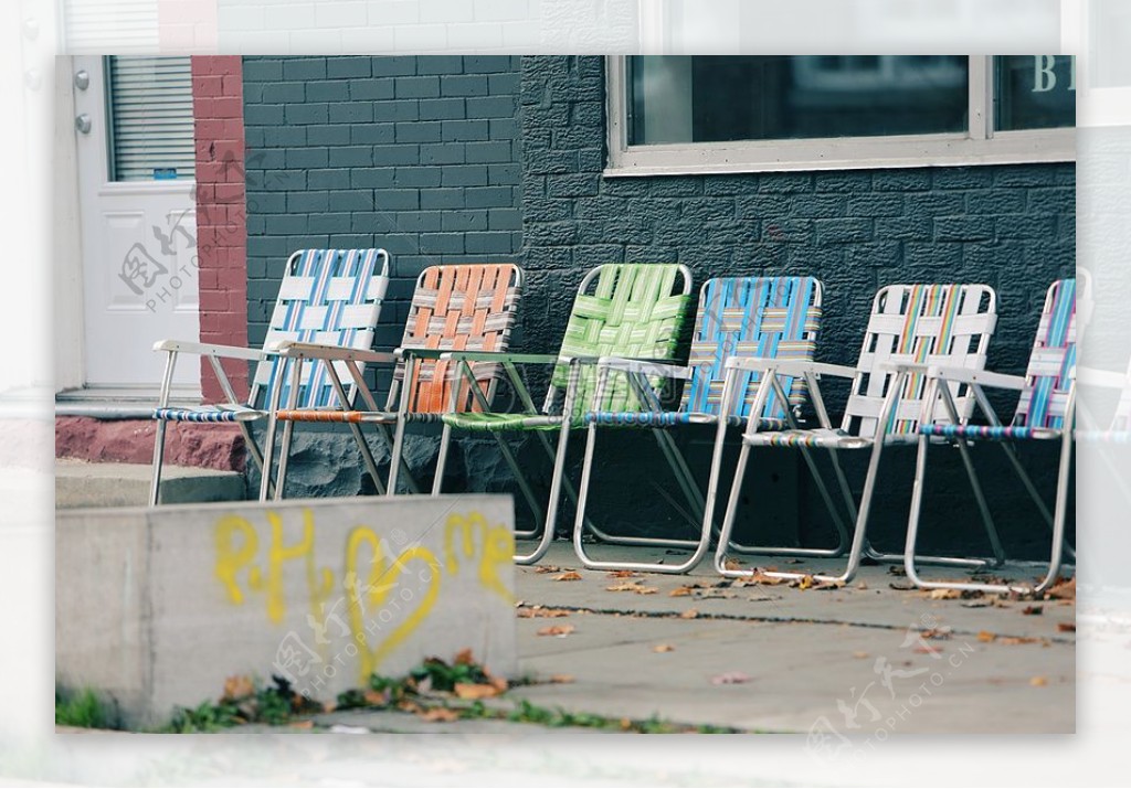 彩色编织椅子