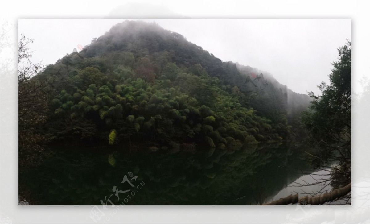 庐山湖景