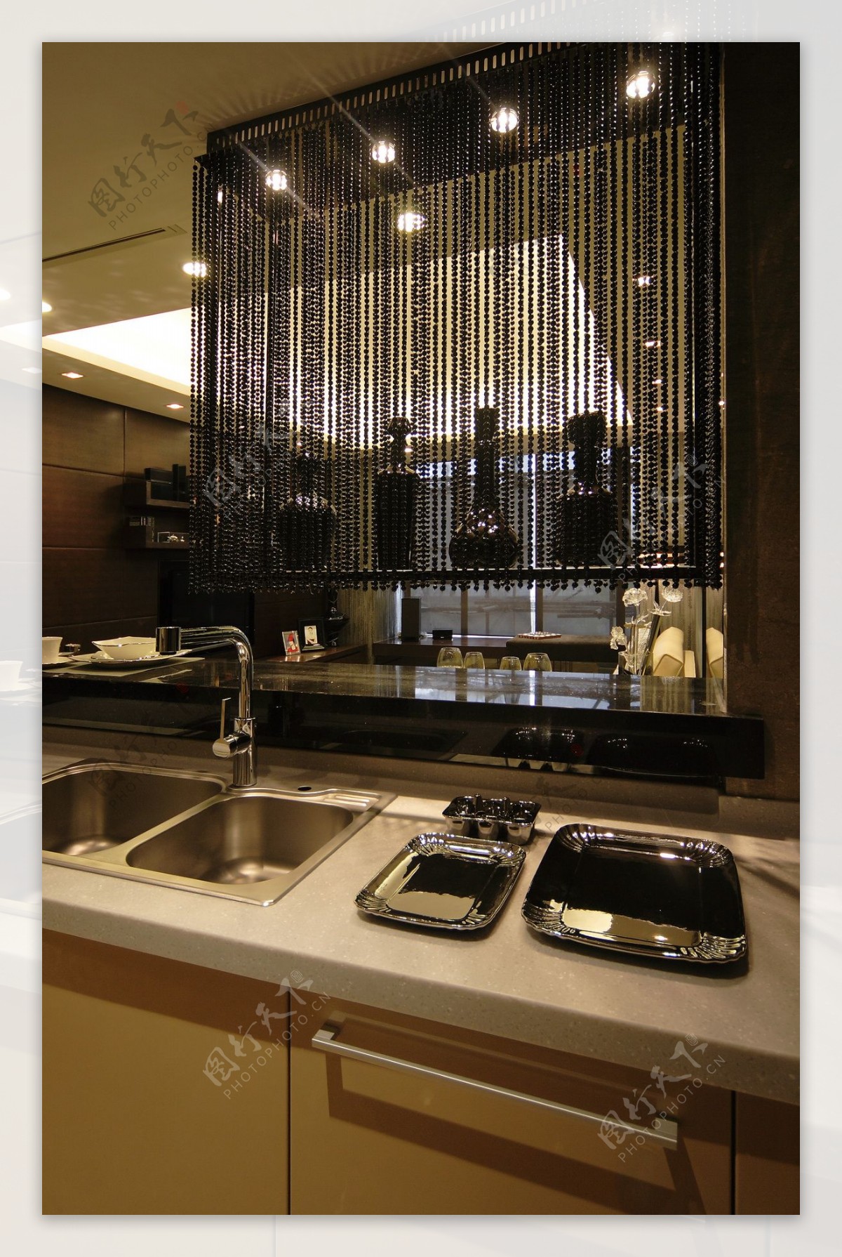 新中式样板间_中式时尚厨房洗碗池装修设计效果图 – 设计本装修效果图