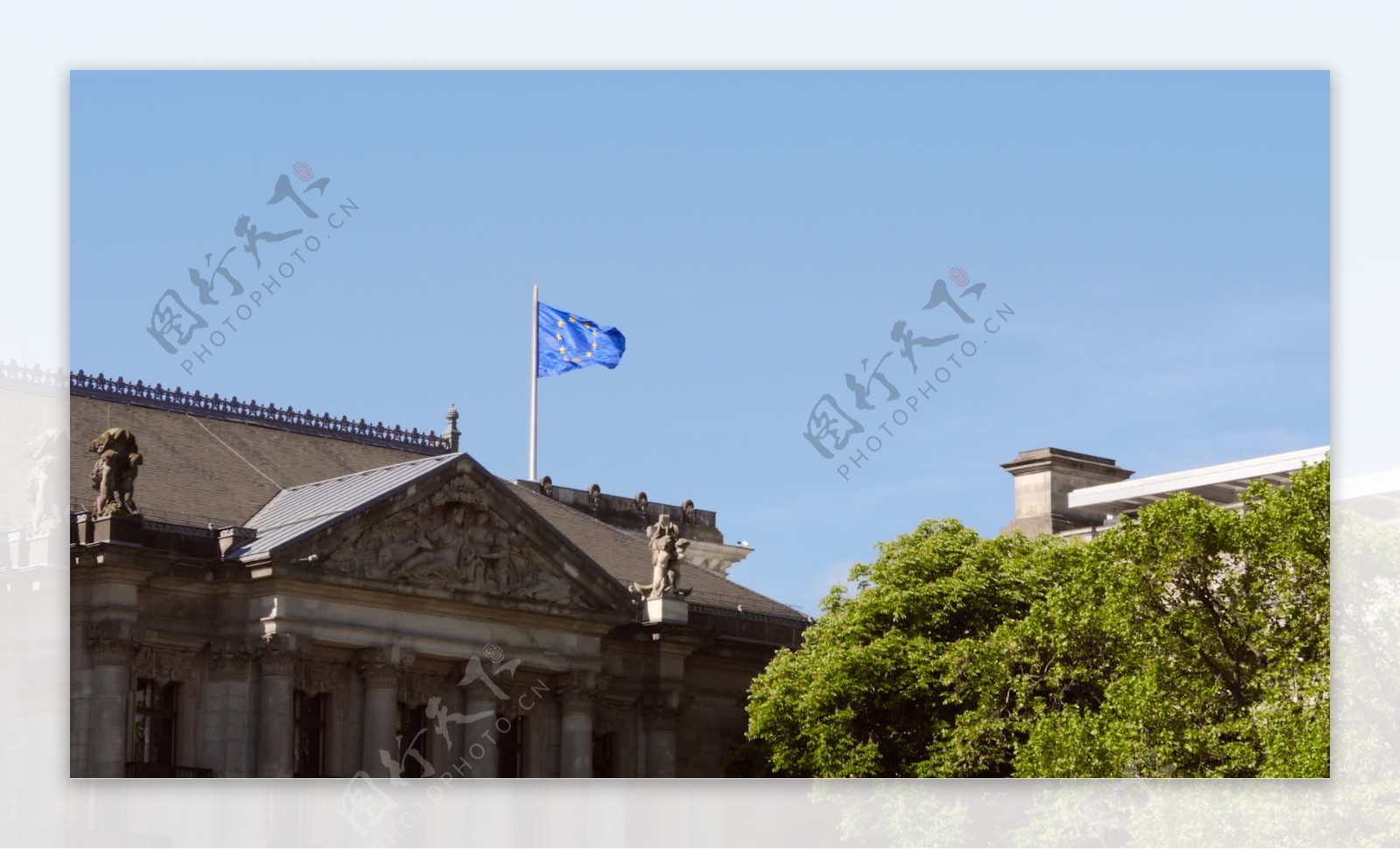 柏林飘扬的欧盟旗帜