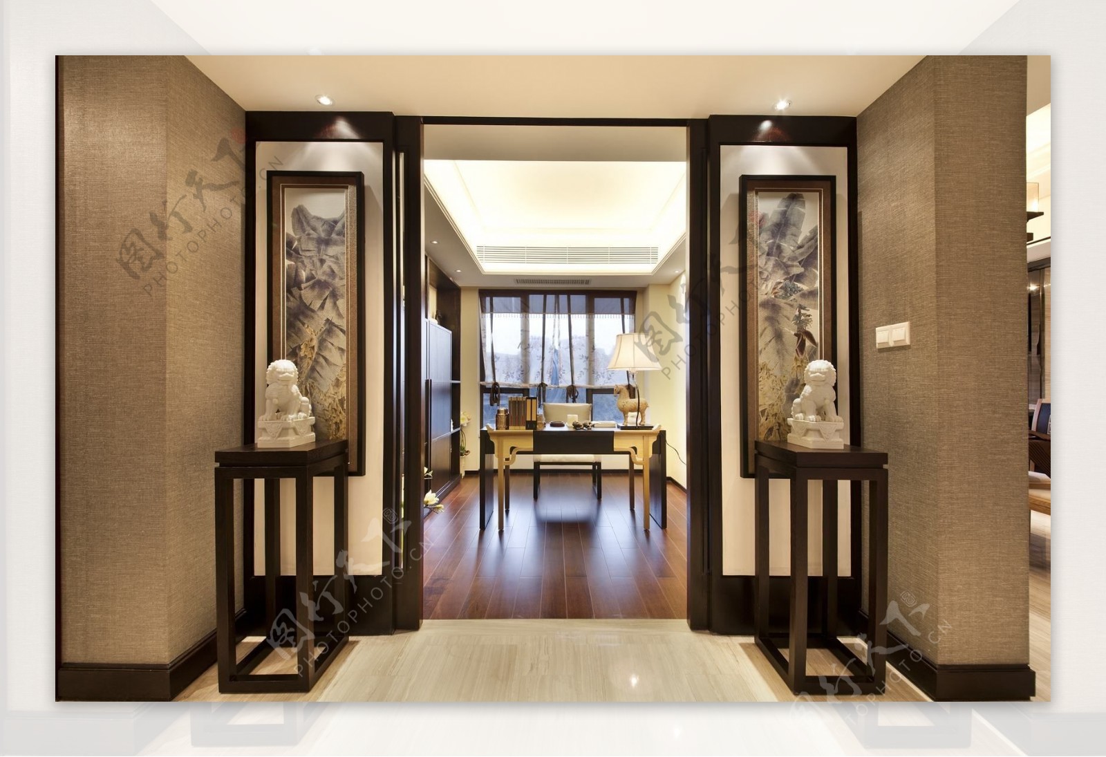 中式清雅客厅走廊花瓶装饰室内装修效果图