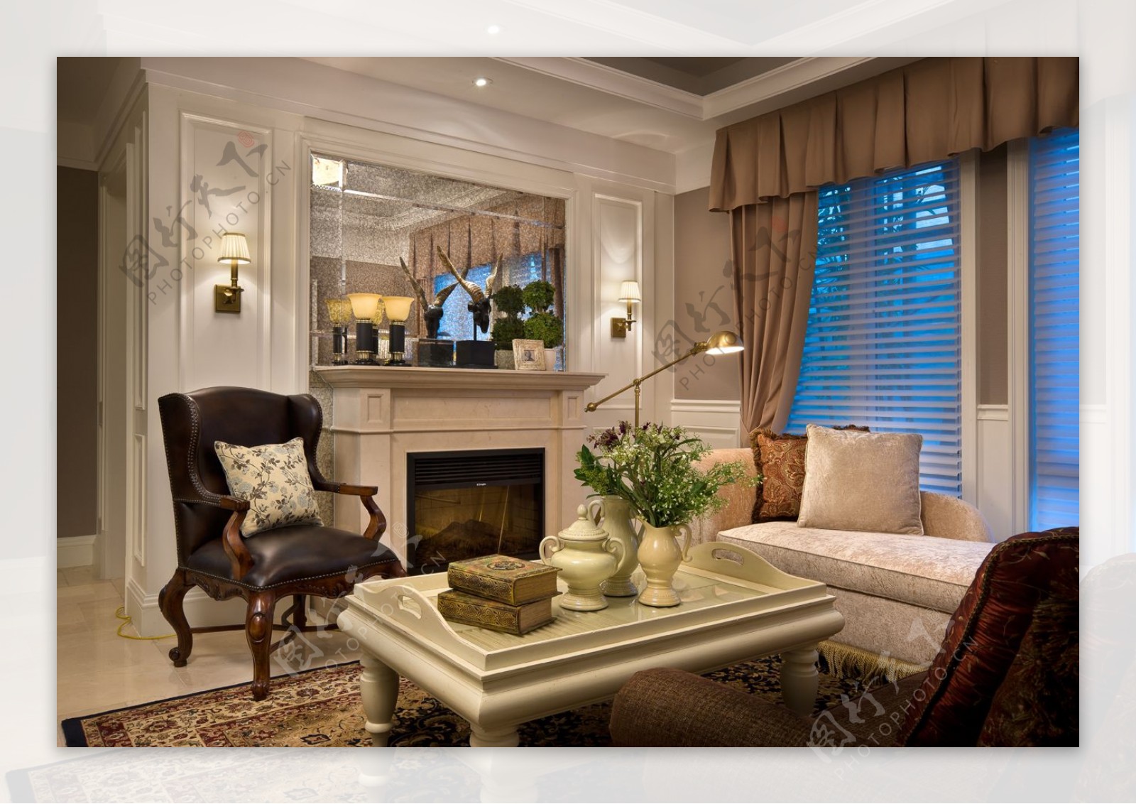 现代轻奢客厅白色瓷砖背景墙室内装修效果图