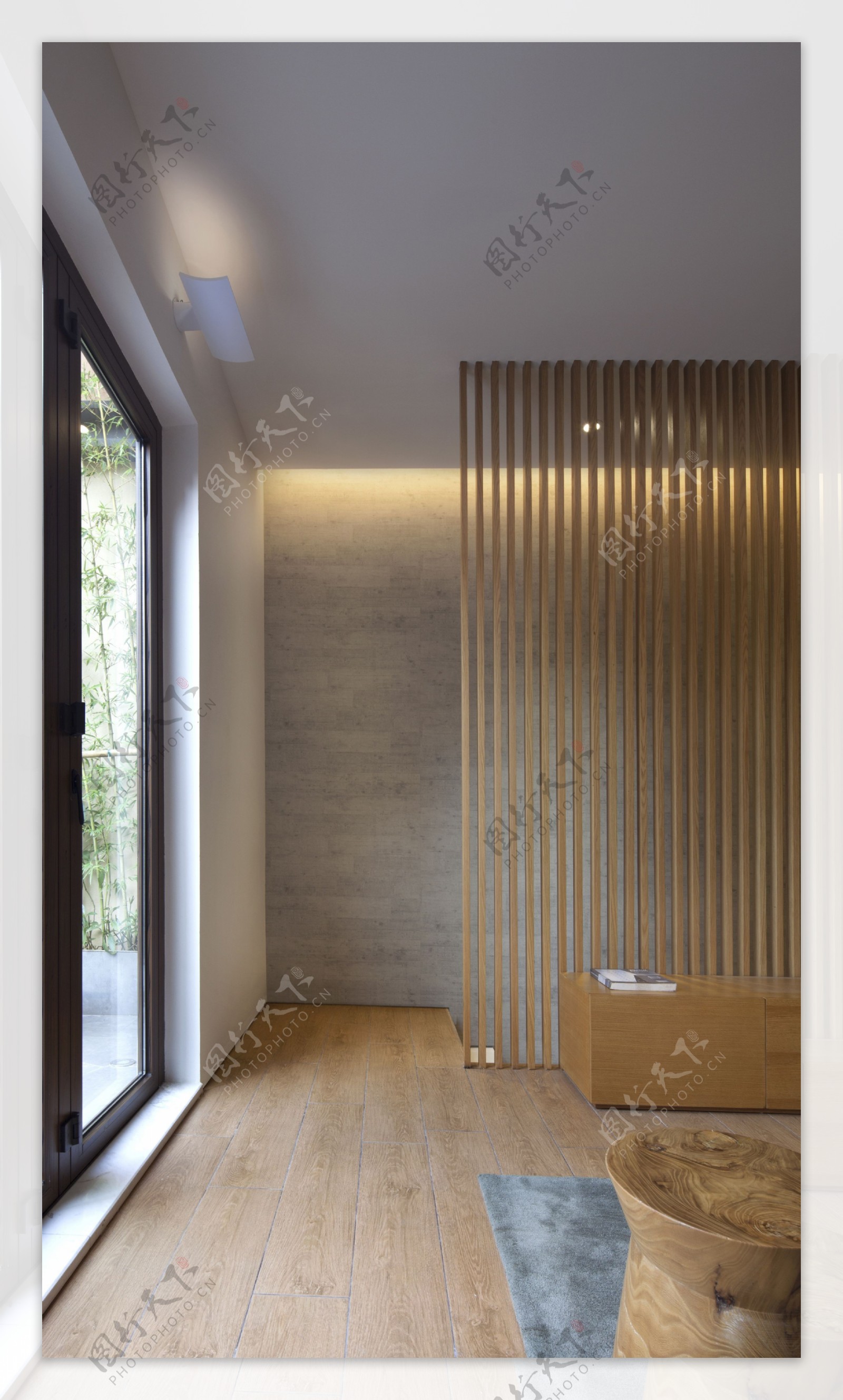 现代时尚客厅木地板室内装修效果图