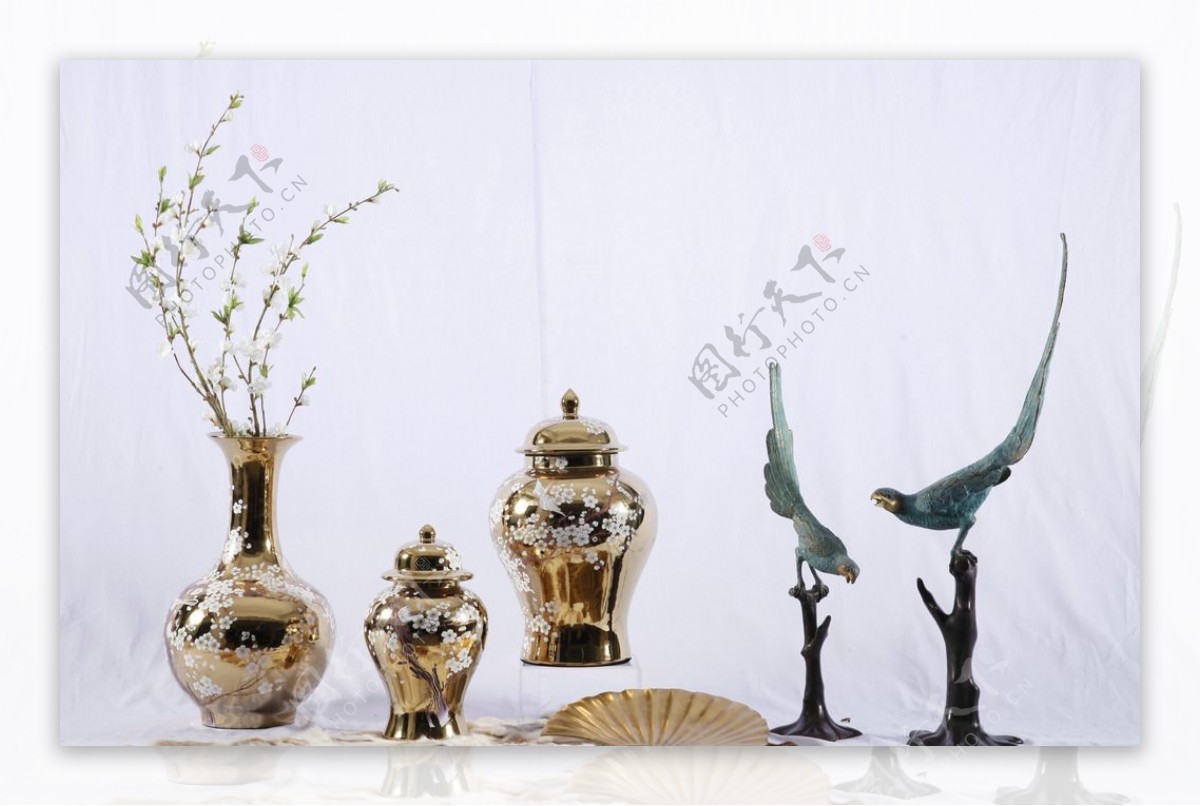 中式金色陶瓷罐花瓶梅花