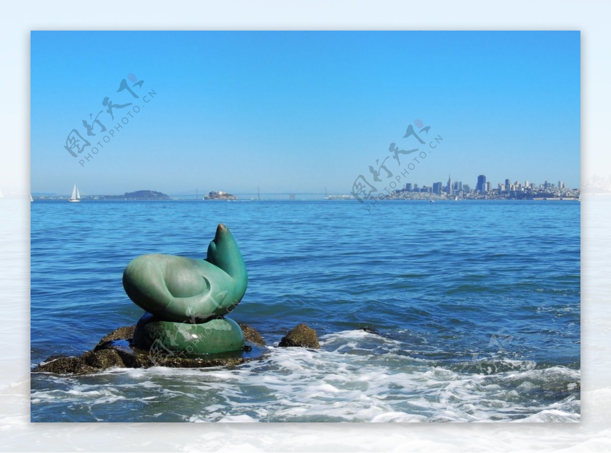 海边海狮雕像