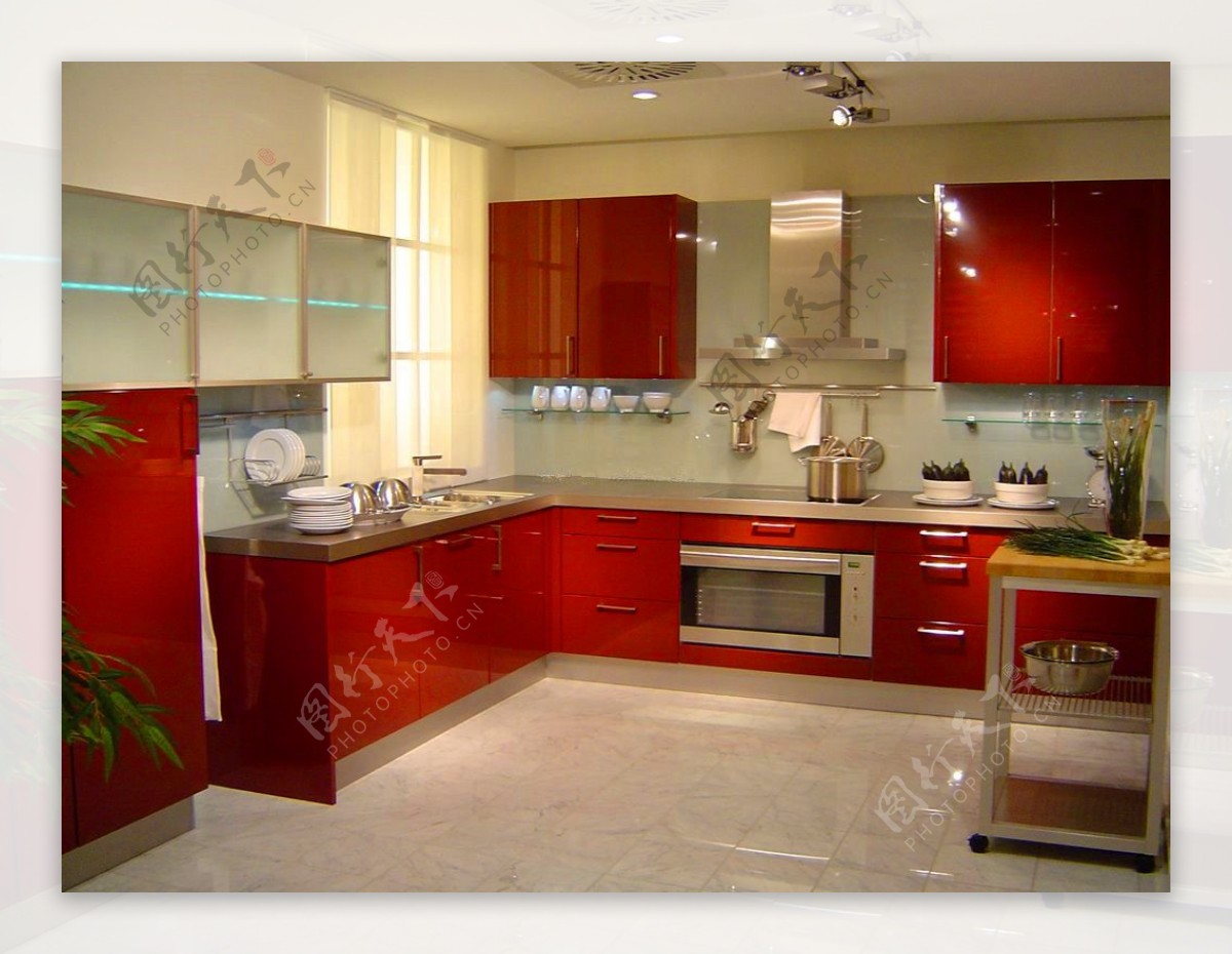 简约厨房红色橱柜装修设计效果图