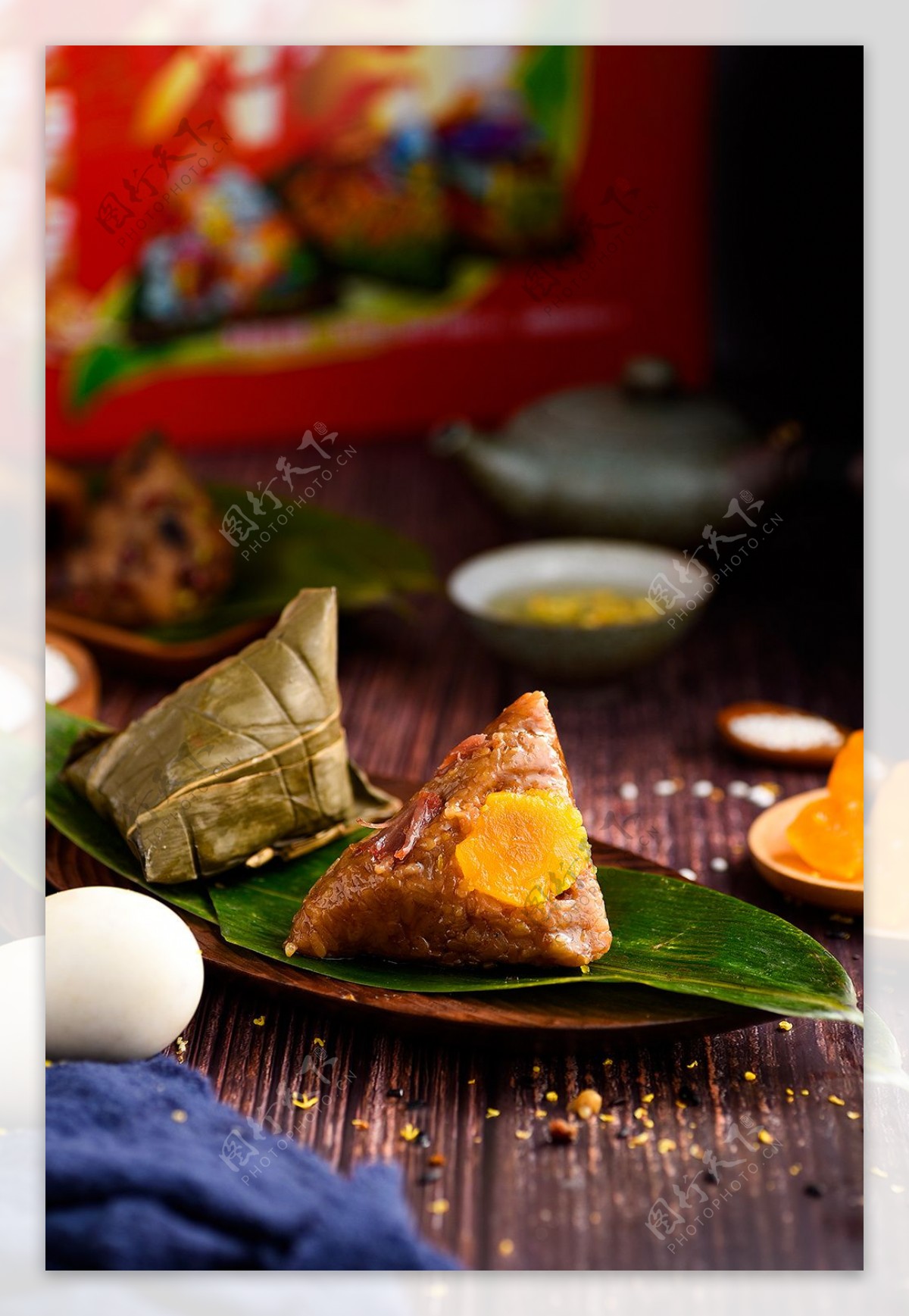 传统美味的蛋黄粽子