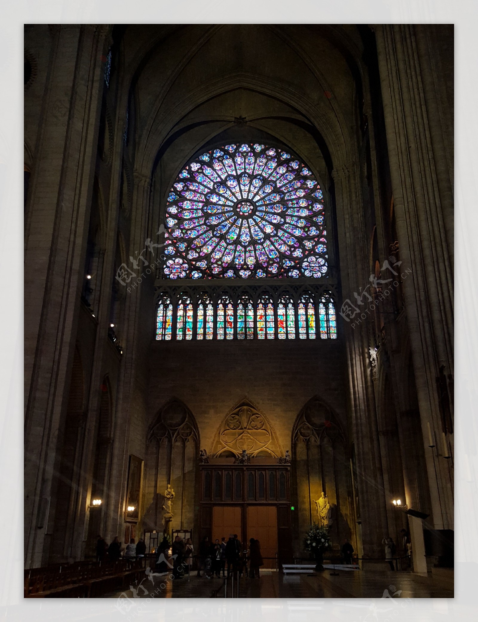 巴黎圣母院的玫瑰花窗