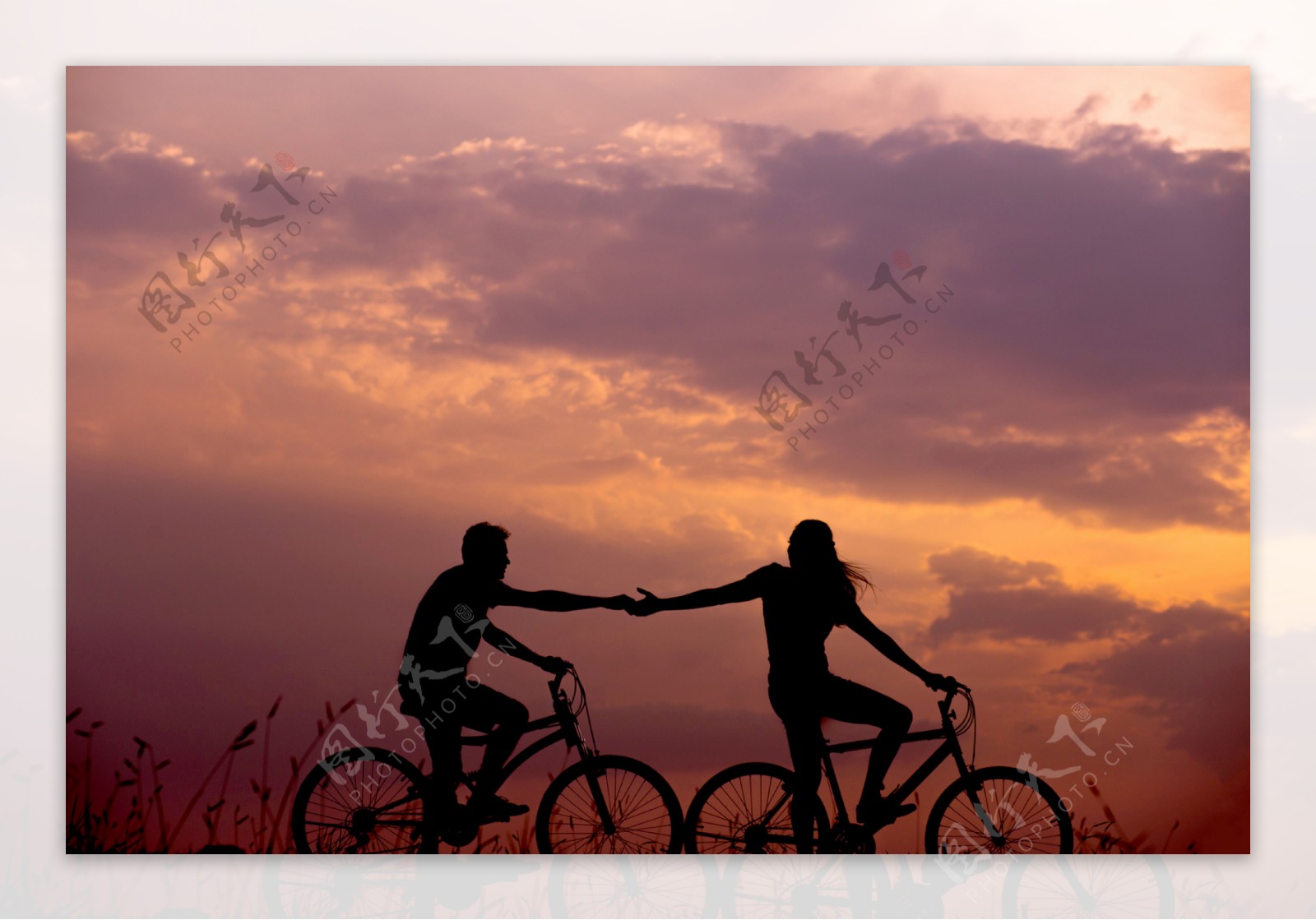 简单爱，动漫情侣骑单车唯美图片，卡通情侣…－堆糖，美好生活研究所