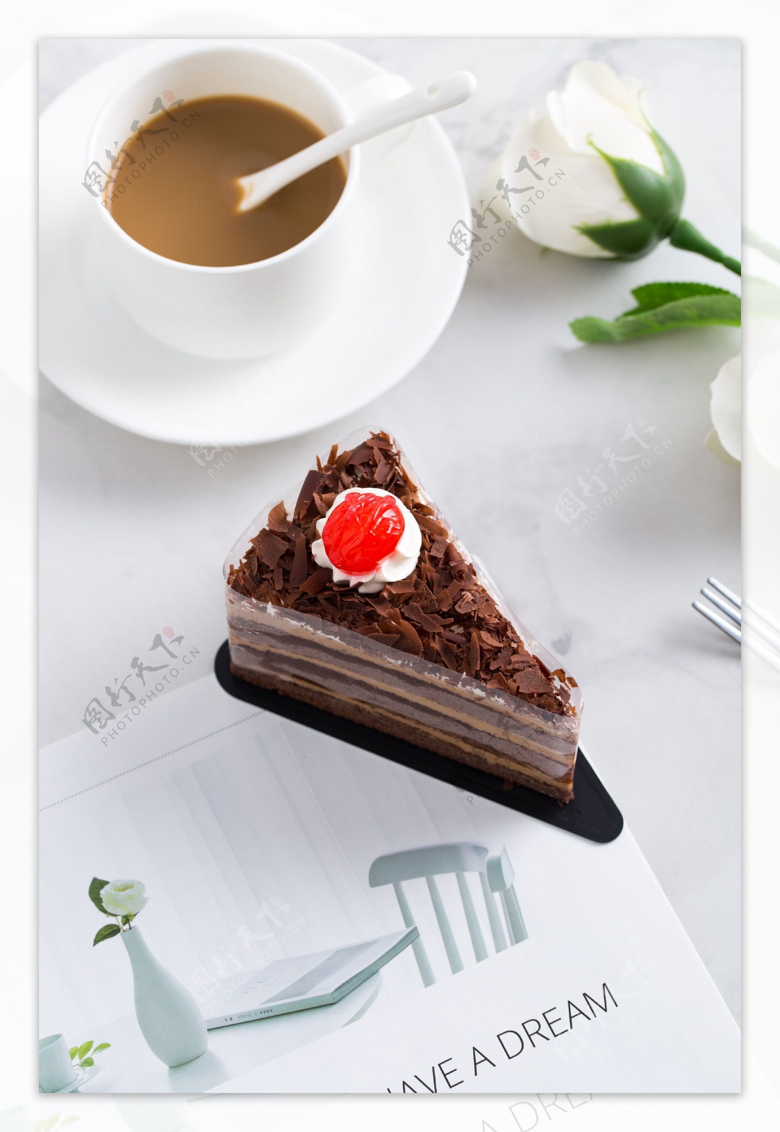 摄影图西式甜点巧克力蛋糕3