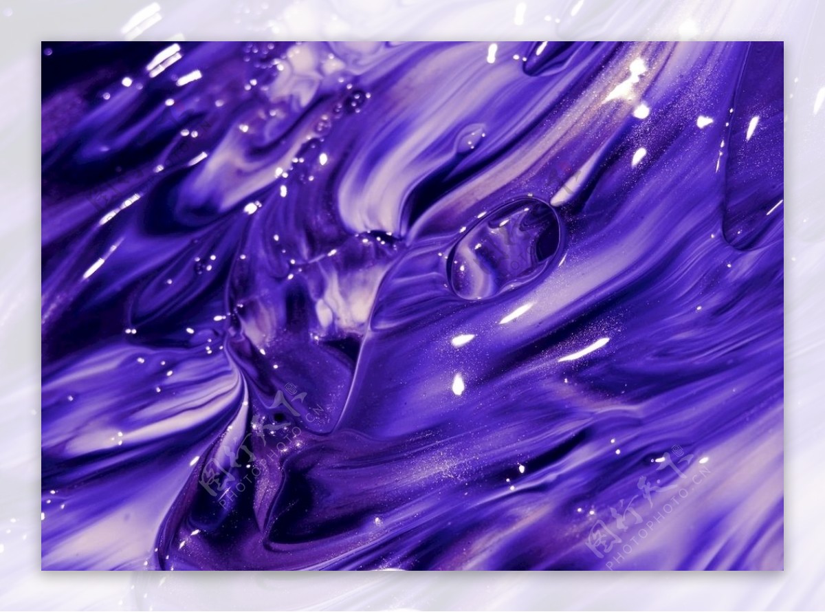 水紫色流体渐融