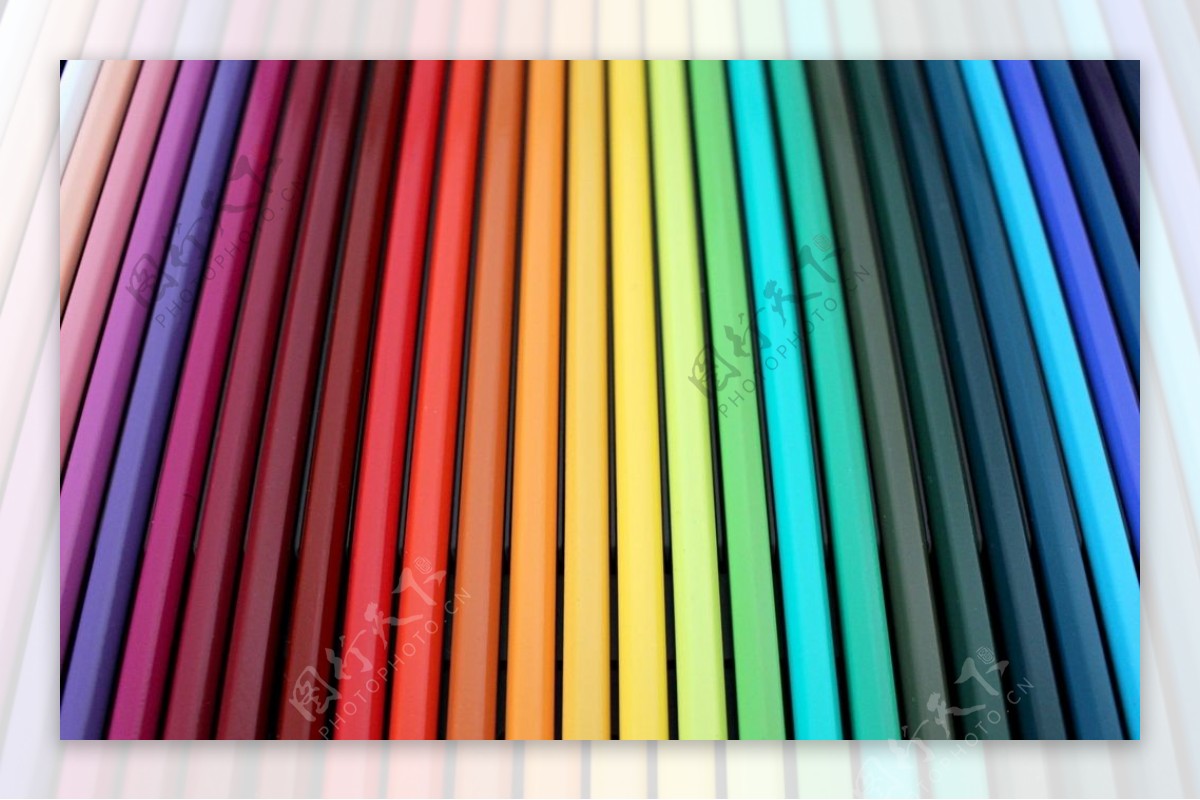 彩色的铅笔丰富多彩