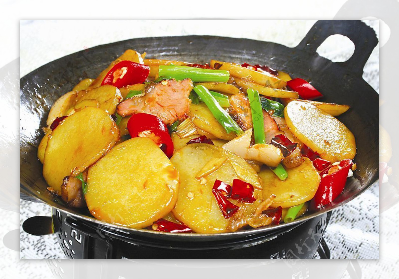 干香爽口的干锅土豆片你学会了吗？