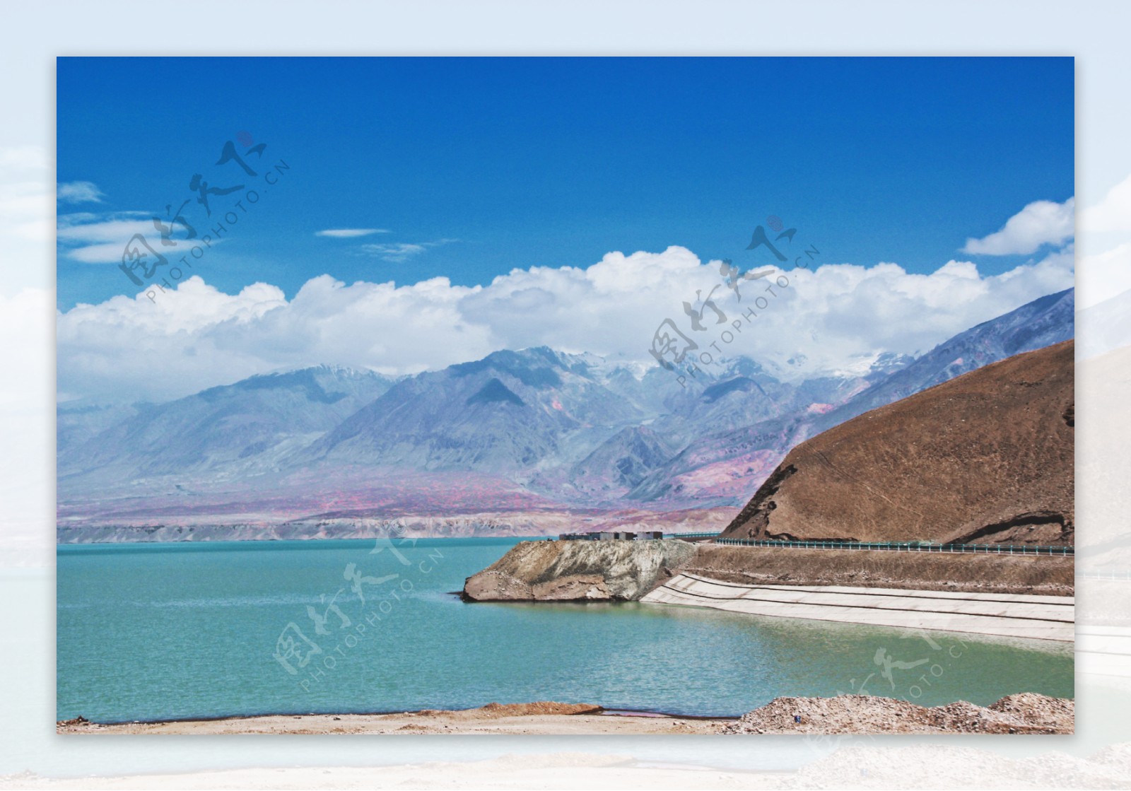 新疆高原湖