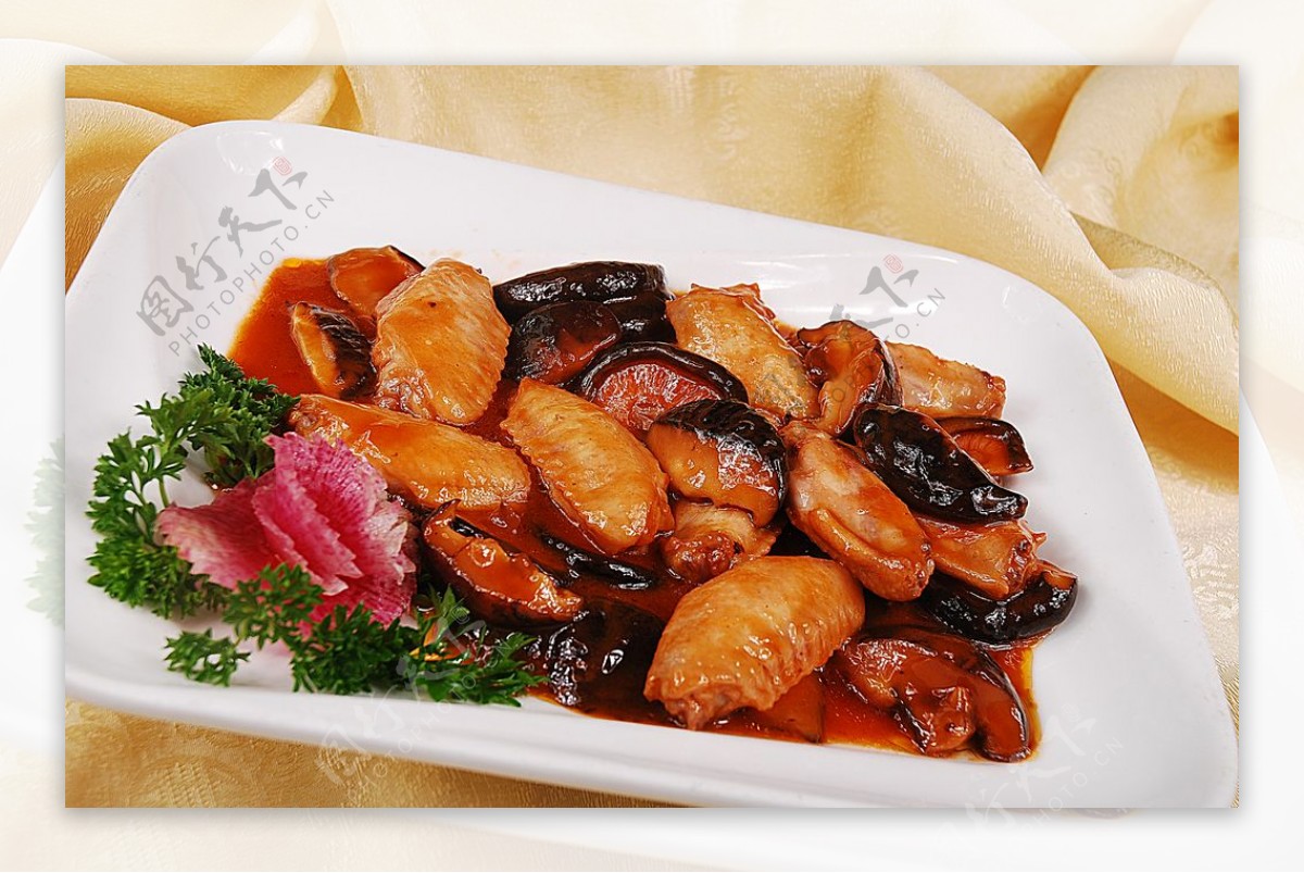 豫菜香菇烧鸡中翅图片