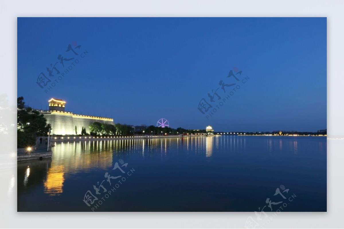 东昌湖古楼夜景图片