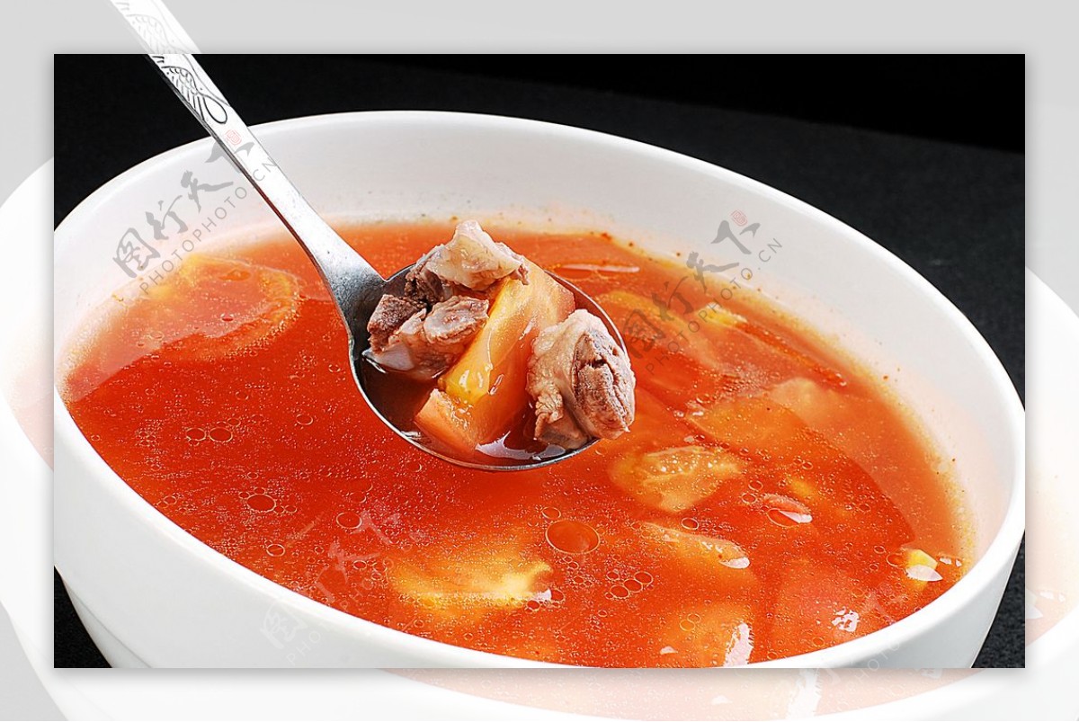 汤蕃茄排骨汤图片